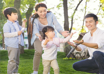 J9九游新家庭养育公益项目