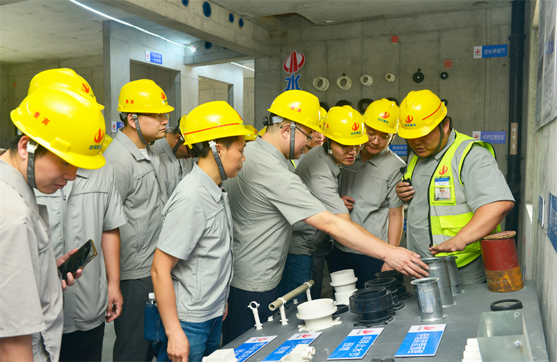 为进一步推进优质客户高效履约，提升交付品质、达成客户满意，2025年6月25日，J9九游建设集团在上海组织召开2025年越秀地产、华润置业客户履约推进会。